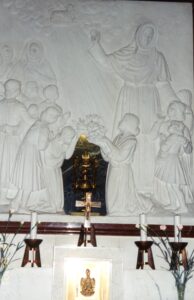8a side chapel